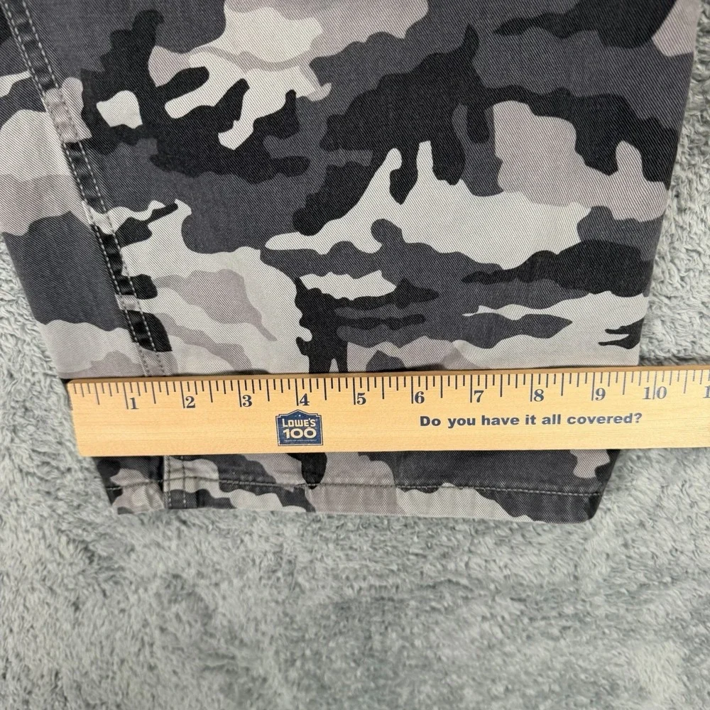 Levis Ace Cargo‎ Pants Mens Size 44x29* Gray Camo Relaxed Fit Utility READ
